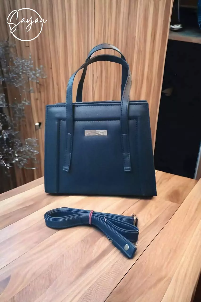Elegant Leather Handbag with Detachable Strap - Image 9